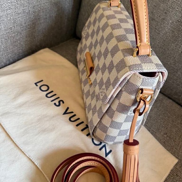 Louis Vuitton Damier Azur Crossbody Bag in Cream and Tan - Picture 3 of 15